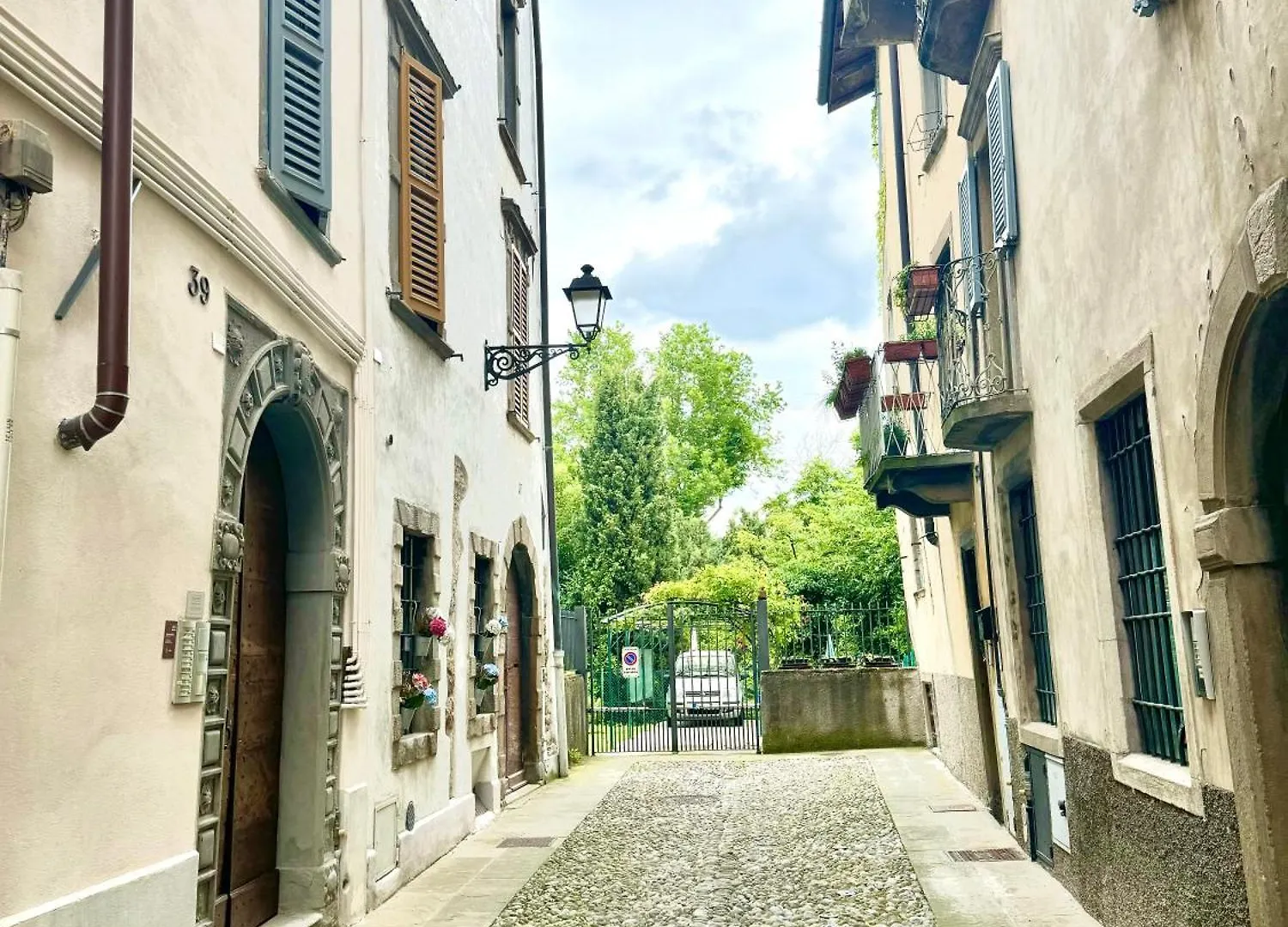 Cn - Casa Vista Natura - Old Town Bergamo Apartment
